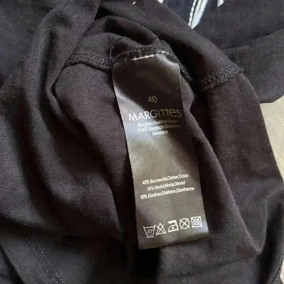 MARGITTES | Black t-shirt with  embroidered shoes - Picture 7 of 8